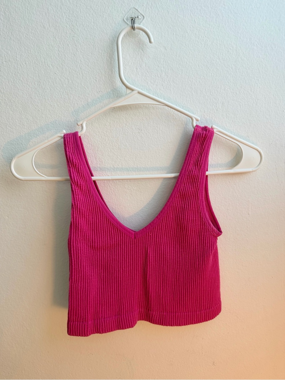 Forever 21 Ribbed V-Neck Crop Tank - Hot Pink